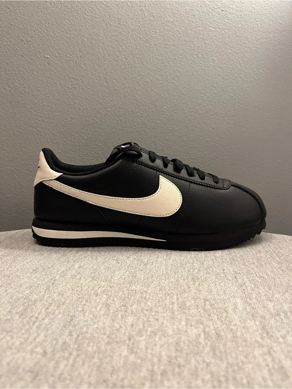 Nike Cortez Black Pale Ivory Sneaker Women's Size 8.5 DN1791-006 - Picture 2 of 11